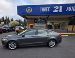 Used 2017 Ford Fusion SE image 2