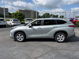 Used 2023 Toyota Highlander FWD image 4