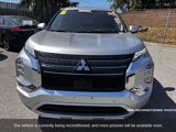 Used 2024 Mitsubishi Outlander SE image 2