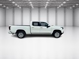 Used 2024 Nissan Frontier SV w/ Technology Package image 4
