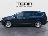 Certified 2023 Chrysler Pacifica Touring-L image 4
