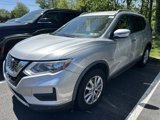 Used 2018 Nissan Rogue SV image 3