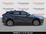 Used 2021 Toyota Venza XLE image 3