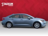 Used 2022 Toyota Corolla LE image 2