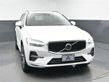 Used 2022 Volvo XC60 B5 Momentum w/ Advanced Package image 2