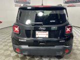 Used 2018 Jeep Renegade Latitude image 4