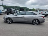 Used 2023 Hyundai Elantra SEL w/ Convenience Package image 6