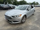 Used 2018 Ford Fusion SE w/ Fusion SE Technology Package image 3
