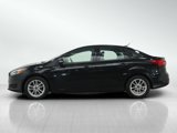 Used 2015 Ford Focus SE image 2