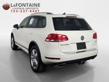 Used 2011 Volkswagen Touareg TDI image 5