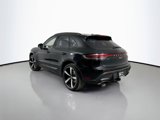 Certified 2024 Porsche Macan image 3