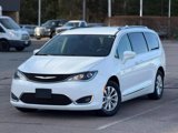 Used 2018 Chrysler Pacifica Touring-L image 2