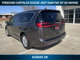 Used 2023 Chrysler Pacifica Touring-L image 3