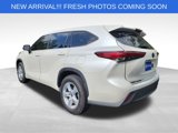Used 2021 Toyota Highlander LE image 5