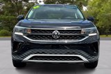 Used 2022 Volkswagen Taos SE image 3