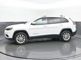 Used 2020 Jeep Cherokee Latitude w/ Cold Weather Group image 2