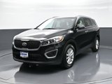 Certified 2017 Kia Sorento LX w/ LX Convenience Package image 3