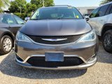 Used 2019 Chrysler Pacifica Limited image 2