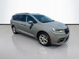 Used 2022 Chrysler Pacifica Limited image 3