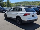 Used 2022 Volkswagen Tiguan SE image 6