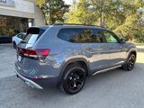 New 2025 Volkswagen Atlas Peak Edition SE image 3