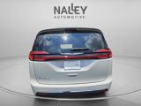 Used 2021 Chrysler Pacifica Touring-L image 4