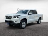 Used 2023 Nissan Frontier SV image 3