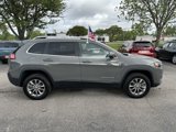 Used 2019 Jeep Cherokee Latitude Plus w/ Cold Weather Group image 4