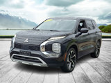 Used 2023 Mitsubishi Outlander SE image 3