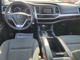 Used 2019 Toyota Highlander LE image 4