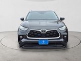 Used 2020 Toyota Highlander XLE image 2