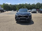 Used 2020 Toyota Highlander LE image 2