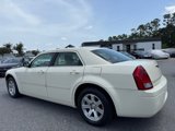 Used 2007 Chrysler 300 image 4