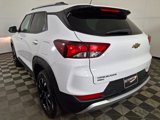 Used 2022 Chevrolet TrailBlazer LT w/ Driver Confidence Package image 3