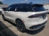Used 2024 Lincoln Nautilus Reserve w/ Equipment Group 202A image 5