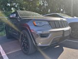 Used 2021 Jeep Grand Cherokee Laredo X image 3