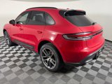 Certified 2022 Porsche Macan image 3