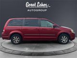 Used 2009 Chrysler Town & Country Touring image 6