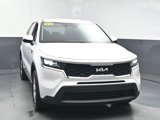 Used 2023 Kia Sorento LX image 2