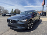 Used 2022 Volvo S60 B5 Momentum w/ Climate Package image 2