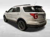 Used 2019 Ford Explorer XLT w/ Equipment Group 202A image 3