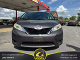 Used 2011 Toyota Sienna LE image 2