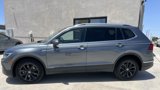 Used 2024 Volkswagen Tiguan SE image 2