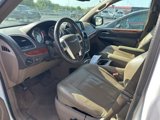 Used 2015 Chrysler Town & Country Touring-L w/ Driver Convenience Group image 3