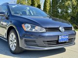 Used 2017 Volkswagen Golf S image 2