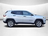 New 2025 Jeep Compass Sport image 4