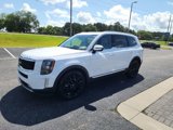 Used 2022 Kia Telluride SX w/ SX Prestige Package image 3