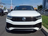 Certified 2022 Volkswagen Tiguan SE R-Line image 2