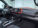 Used 2017 Toyota Tacoma TRD Sport image 4