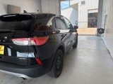 Used 2022 Ford Escape SE image 5